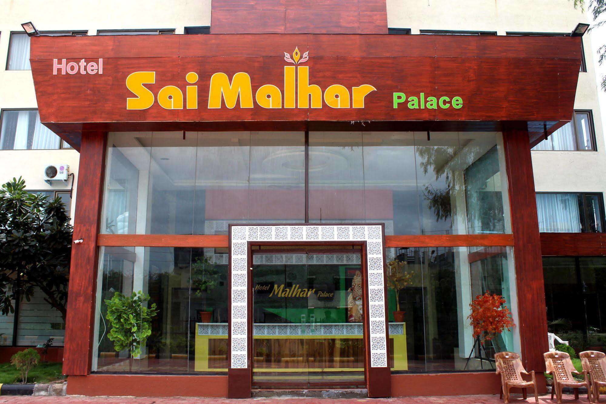Hotel Malhar Palace Širdi Exteriér fotografie