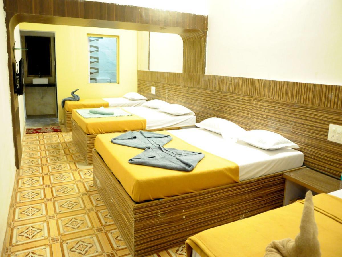 Hotel Malhar Palace Širdi Exteriér fotografie